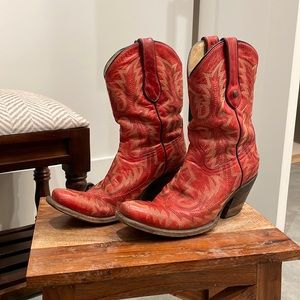 Corral cowboy boot. Size 7M.